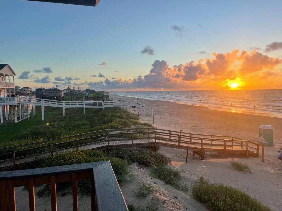 Surfside Beachfront Luxe Bagian luar foto