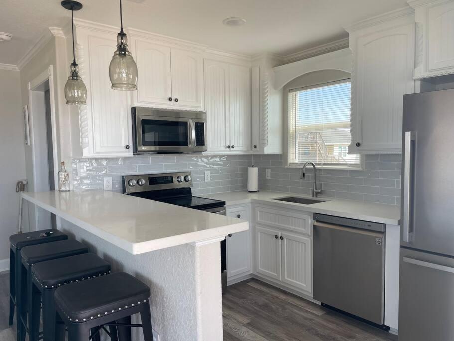 Surfside Beachfront Luxe Bagian luar foto